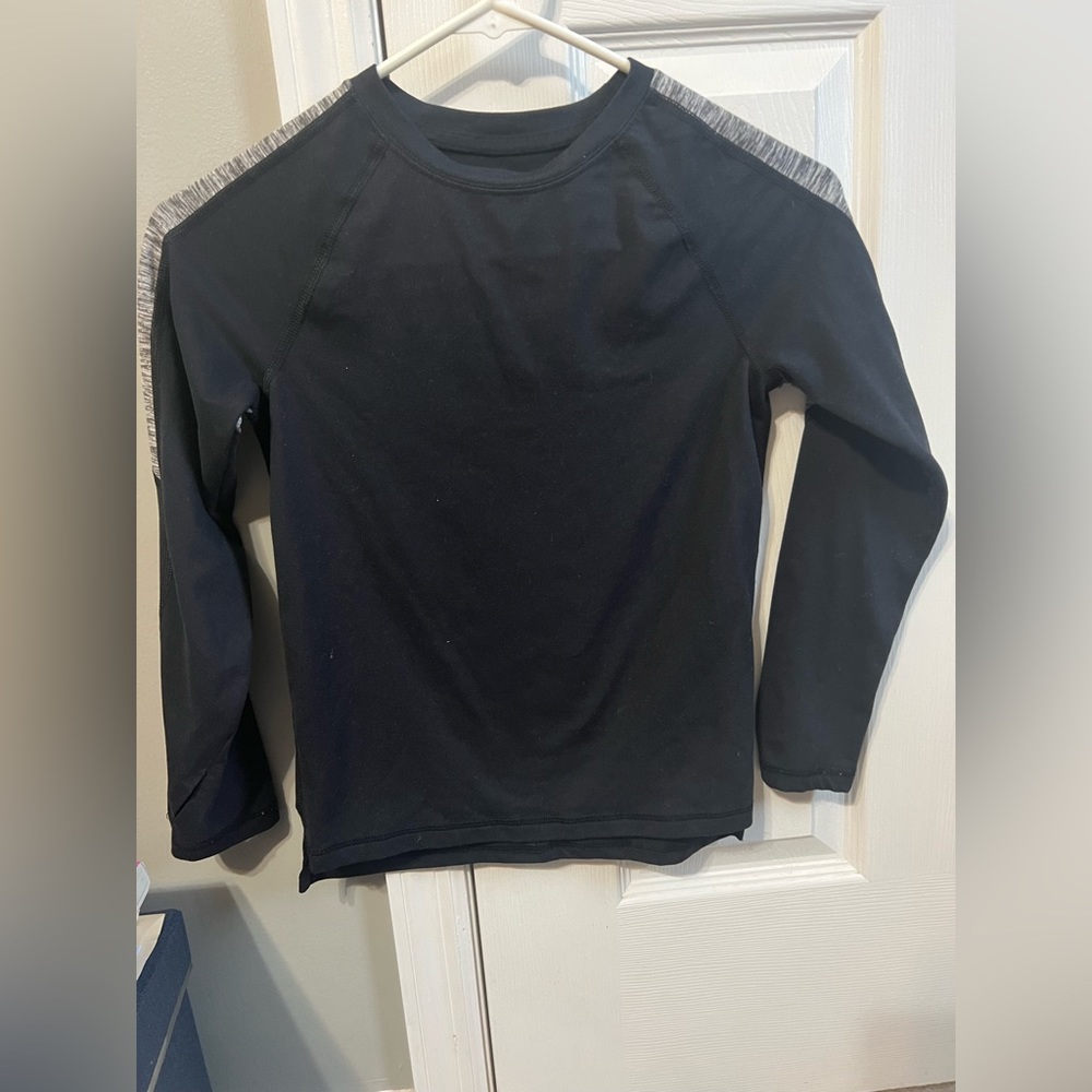 Boys All in Motion top size small 6/7